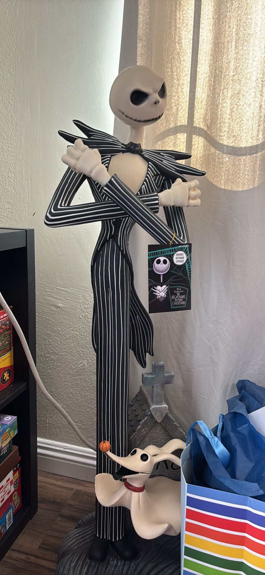 Jack Skellington with zero statue