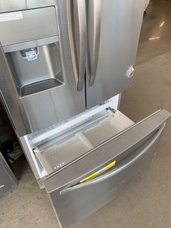 Frigidaire 21.9 cu. ft French Door Refrigerator, Stainless Steel, Counter Depth