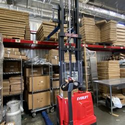 Brand New Fully Electric Pallet Stackers ( Pallet Jack Forklift) 