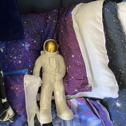 Kid’s Space Themed Room- Comforter, Spaceman, Pillow, Lamp 
