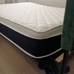 Pillow Top Queen Mattress 