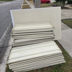 Free 19in Metal Shelving.