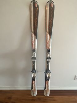 Women’s Atomic Skis w/ Solomon Bindings!