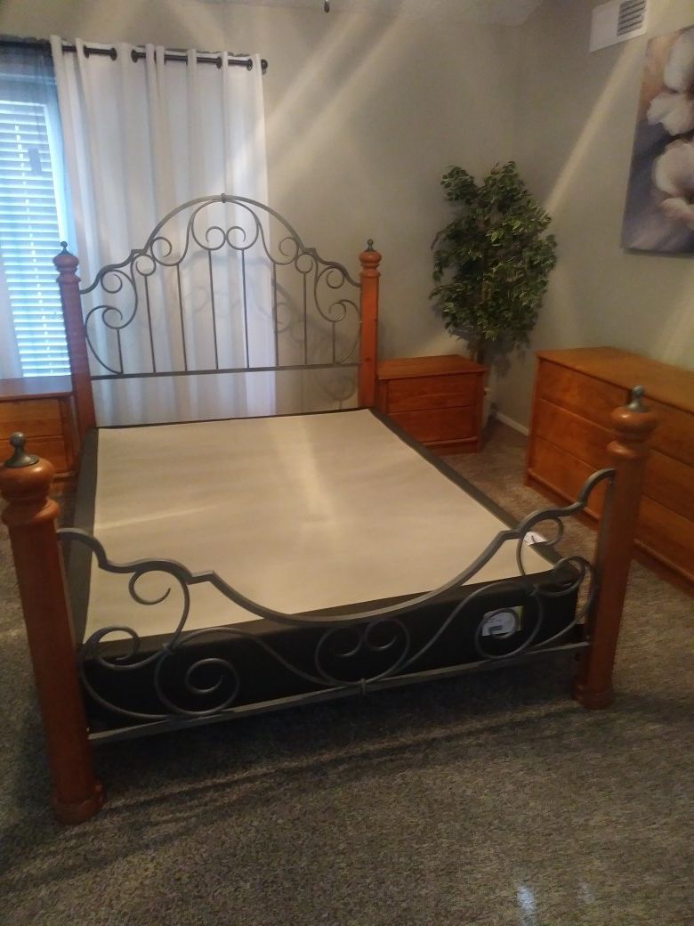 Solid Wood and iron 4 pieces queen bedroom set.