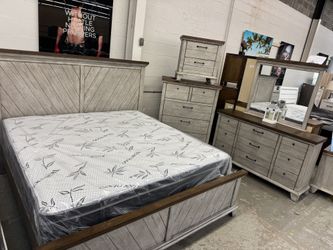 Eight Piece King Size Bedroom, Set With Bonus Free, Five Drawer Chest!