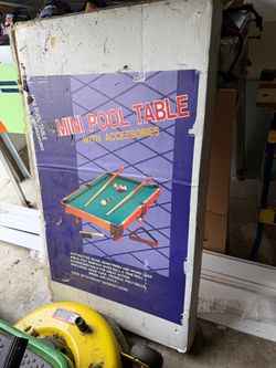 Mini Pool Table