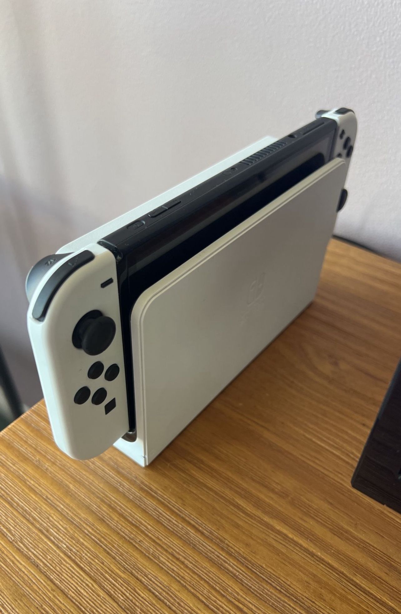 Nintendo Switch QLED White