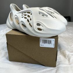 Adidas Yeezy Foam RNNR