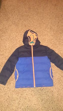 Boys Insulated winter coat size medium (8)