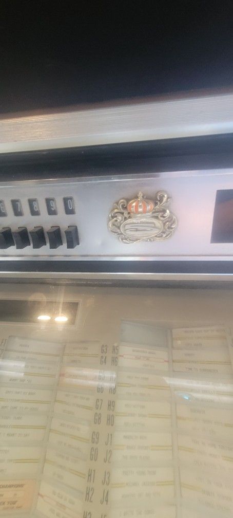 SEEBURG VINTAGE JUKEBOX FROM THE '40S
