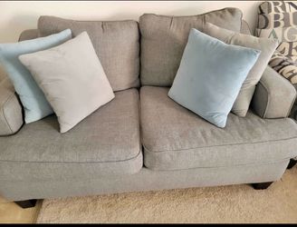 Grey two-piece living room set completes a living room. three-seat sofa,and loveseats,8 cushions