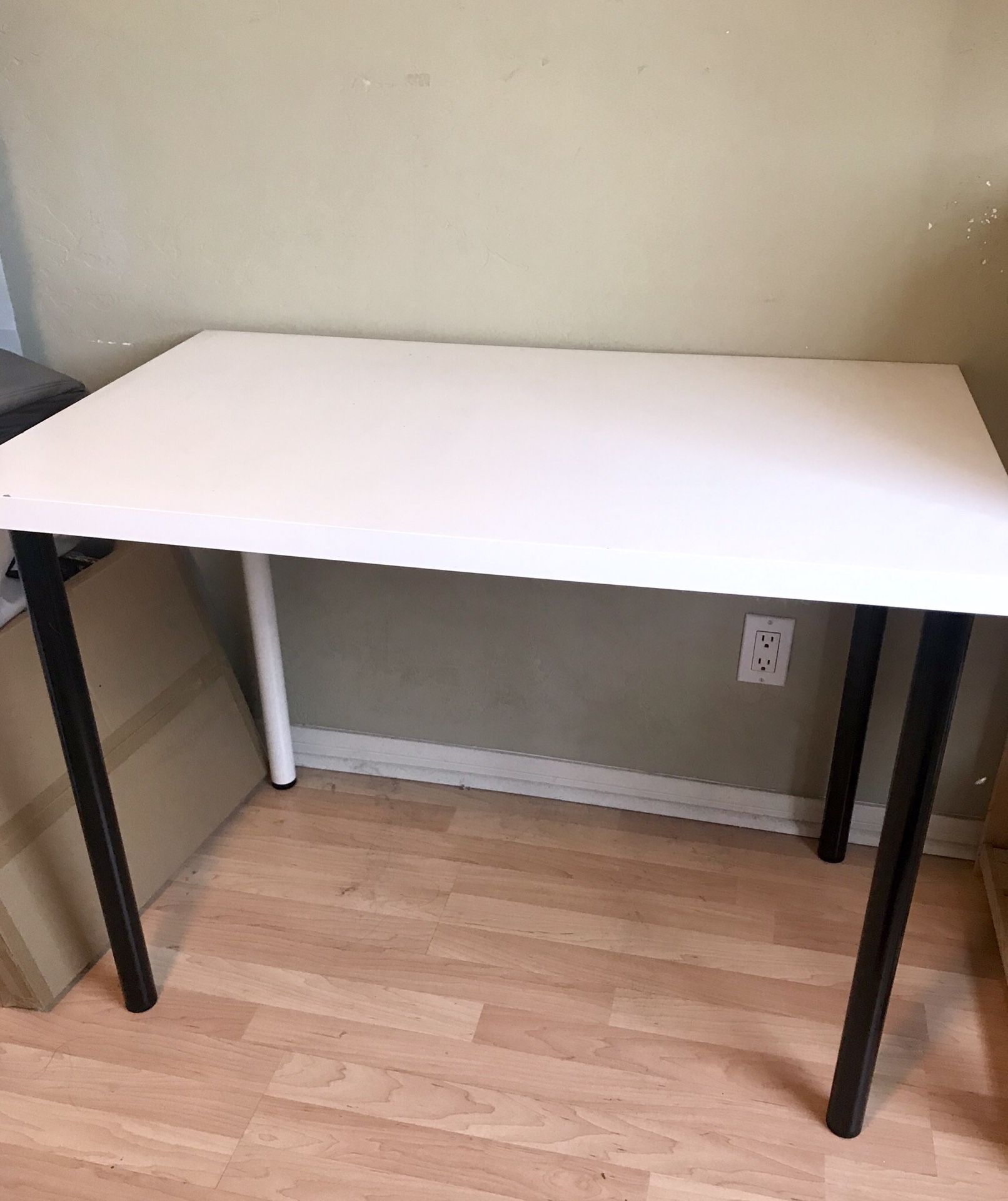 Ikea White Table Desk with White and Black Legs