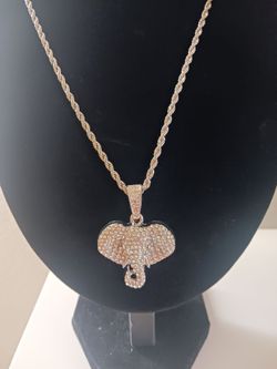Iced Out Elephant 🐘 On 22 Inch Rope Chain In Gift Box