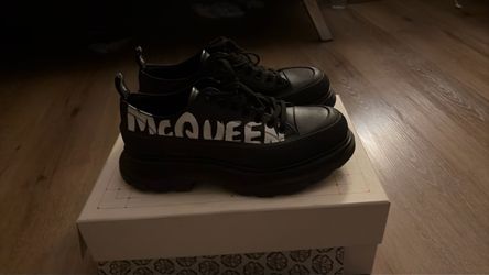 McQueen tread boots AUTHENTIC