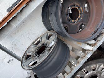 Ram 2500 chrome rims I have 3 available