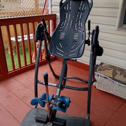 Teeter FitSpine LX9 Inversion Table, Deluxe Easy-Reach Ankle Lock, Decompression Surface for Back Pain Relief.