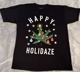 Adult large RuB21 Black Happy Holidaze  Christmas Holiday  T-shirt  18x21.5 EUC