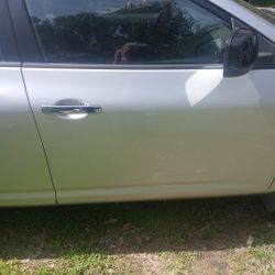 2010 Nissan Rouge Frame Is Broke 