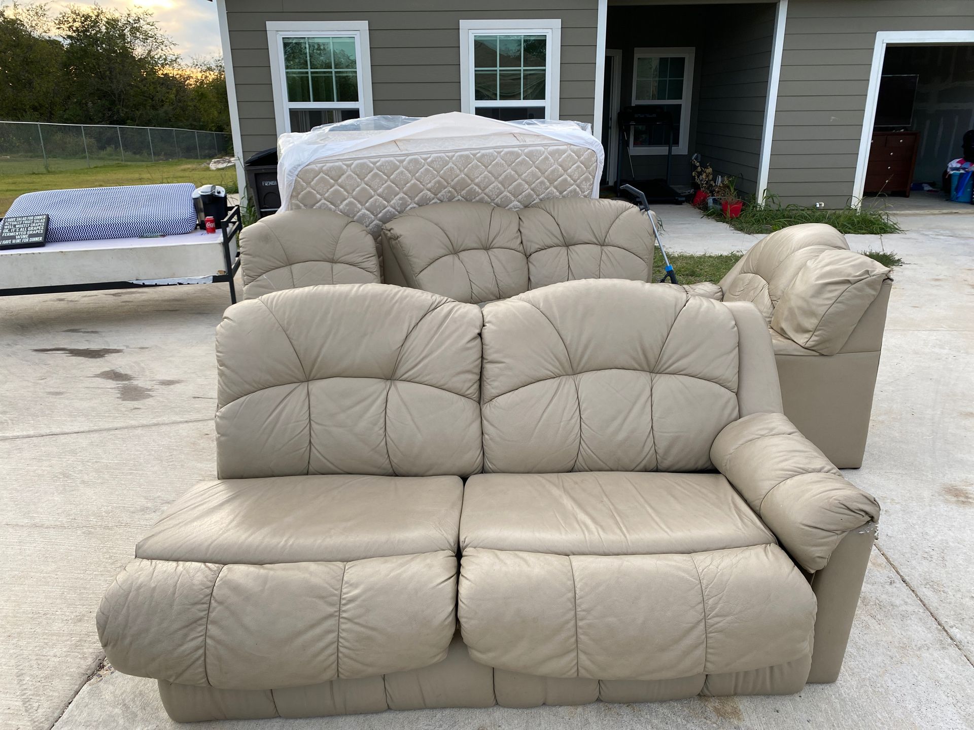 4pc leather recliner sectional couch