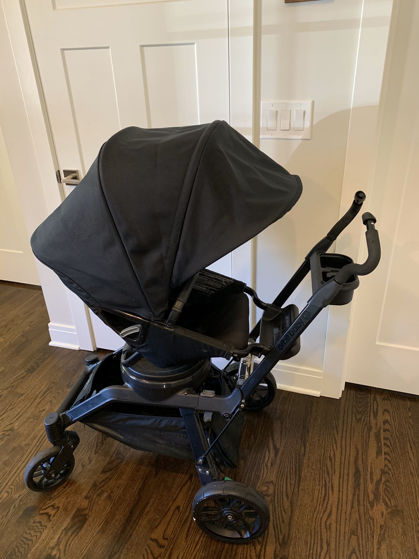 Orbit baby G3 stroller and toddler car seat