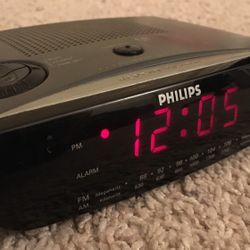 Philips AM/FM Alarm Clock Radio