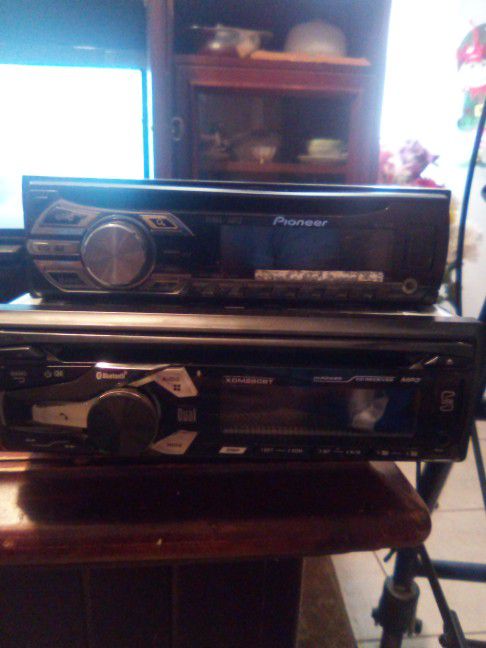 Pioneer Cd Players with  Bluetooth 