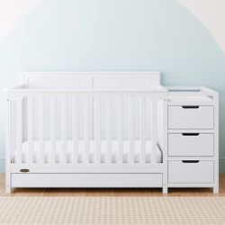 Graco Hadley 5-in-1 Convertible Crib and Changer with Drawer (White) – GREENGUARD Gold Certified, Crib and Changing Table Combo with Drawer