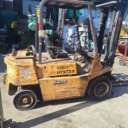 Forklift 