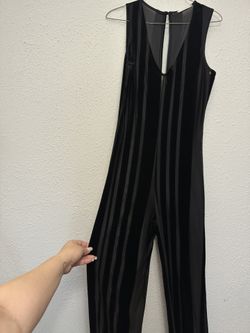 Black Form-Fitting V-Neck Jumpsuit