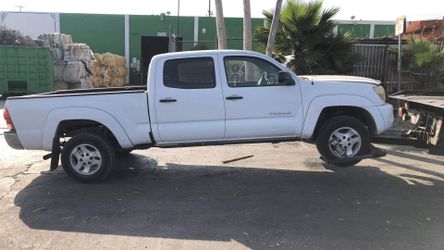 2010 Toyota Tacoma(PARTS ONLY)