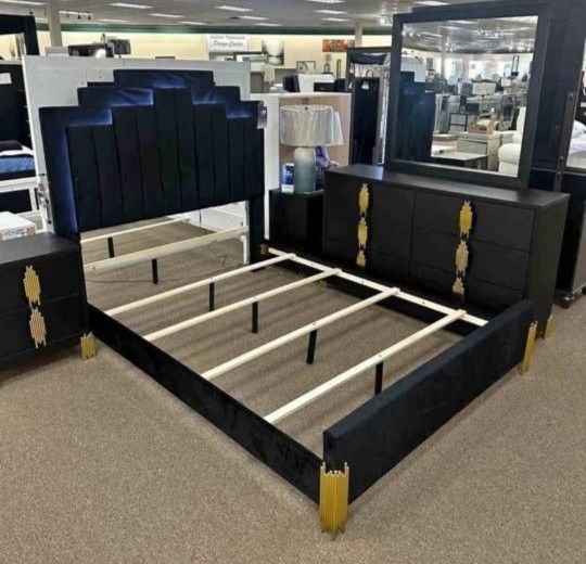 King Set Black And Gold Bedroom Set New