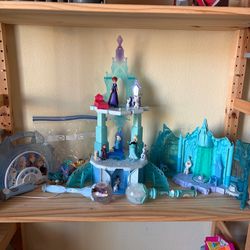 Frozen toys set