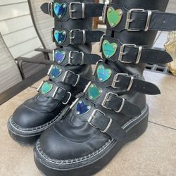 Emily 330 Demonias 