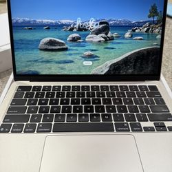 New Open Box Apple MacBook Air Starlight M4 16GB Ram 256gb Apple Warranty 2026