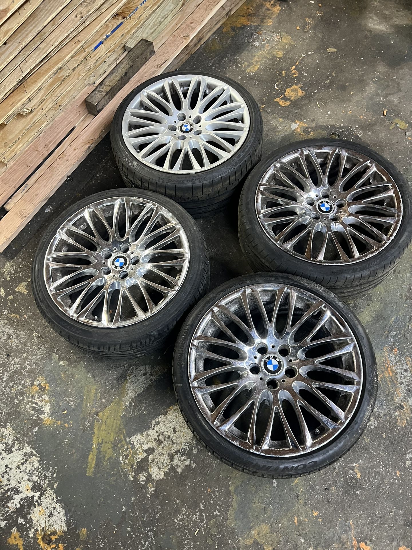 OEM BMW 750i Wheel 20”
