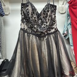 Strapless dress- SIZE 0
