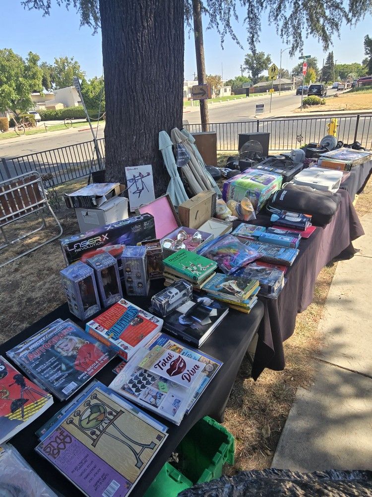 HUGE GARAGE SALE TODAY AN TOMORROW SEPT 13&14. 9-5PM