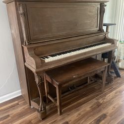 Antique Piano