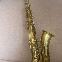 Beautiful Saxophone (Martin Alto Indiana Sax)