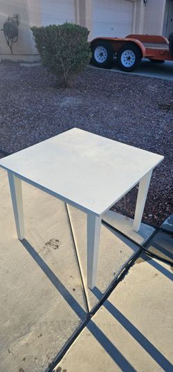 Free kids wood table on curb