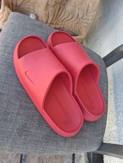 Nike calm slide
