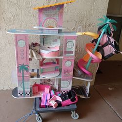 Doll House 