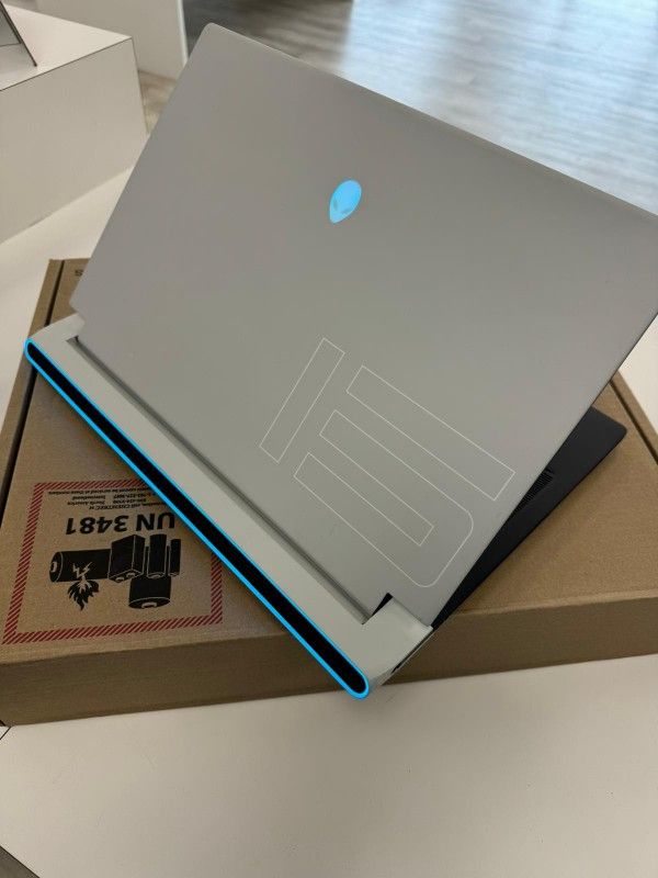 Alienware X15 R1 Gaming Laptop I9-11900h 32gb 1 Tb+512gb SSD 15.6'' FHD 360hz RTX 3070 - 90 Day Warranty - Payments Available With $1 Down