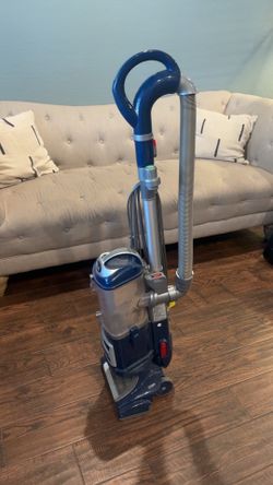 Shark Navigator Lift-Away Vacuum (NV360)