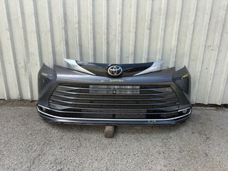 TOYOTA SIENNA FRONT BUMPER WITH LOWER GRILLE UPPER GRILLE ORIGINAL USED OEM (2021 2022 2023 2024 2025)