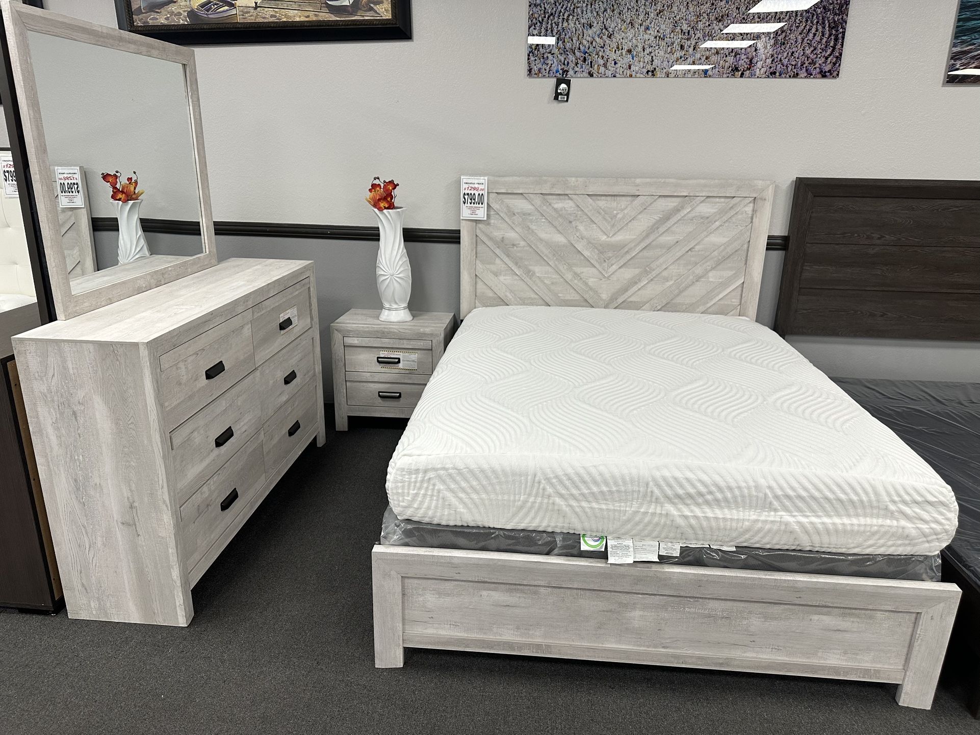 4PC Queen Bedroom Set