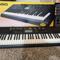 Casio Digital Keyboard  CTK 2400