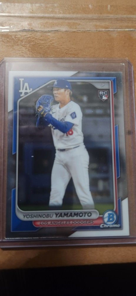 2024 Bowman Chrome Yoshinobu Yamamoto Rookie Card