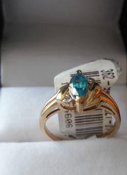 10K gold Aquamarine Birthstone ring size 7
