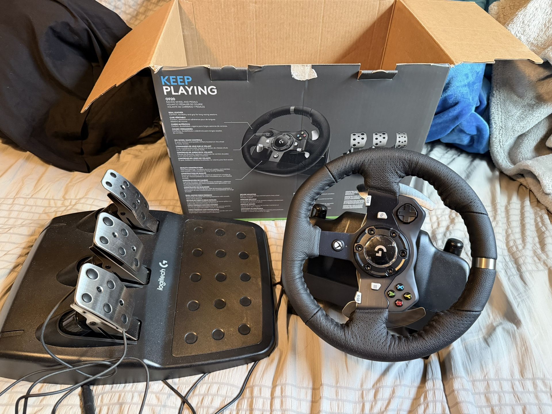 Driving racing wheel and pedals 